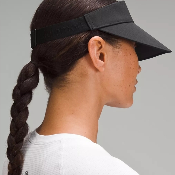 NWOT Women's Lululemon Fast Paced Wide Band Running Visor - Picture 2 of 6